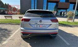 ڤۆڵکسواگن ئەتڵەس کرۆس سپۆرت